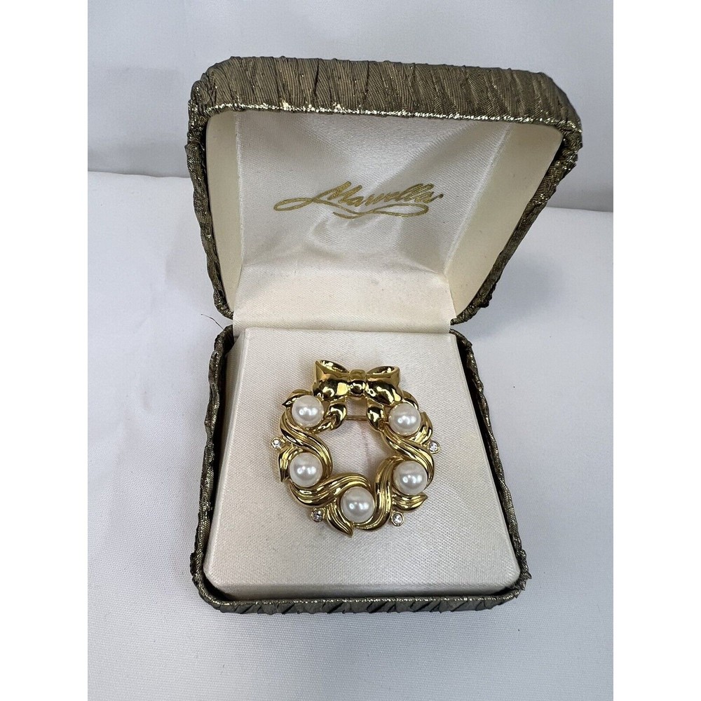 Marvella Brooch Gold Toned Metal Wreath w/Bow Crystals and Faux Pearls Pin W/Box